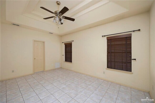 Building Photo - 10 Mossy Oak Dr