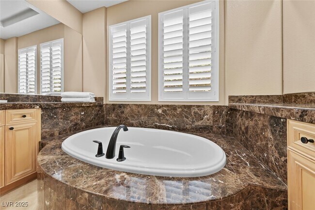 Building Photo - 1311 Panini Dr