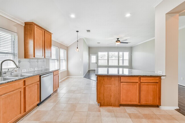 Building Photo - 13719 Rolling River Ln