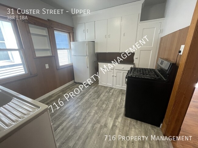 Building Photo - Spacious 3BR Apartment near UB South