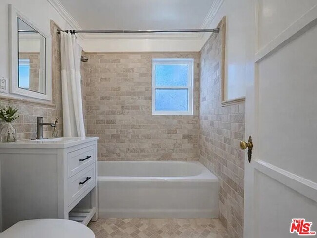 Building Photo - 1144 15th St