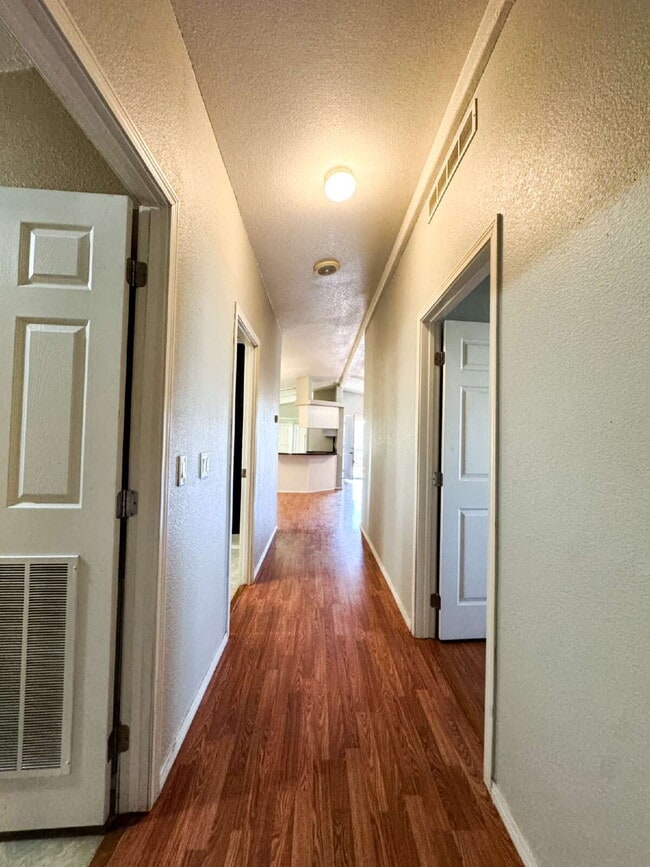 Building Photo - "Well-Maintained 3-Bed, 2-Bath Home in Foothills"!