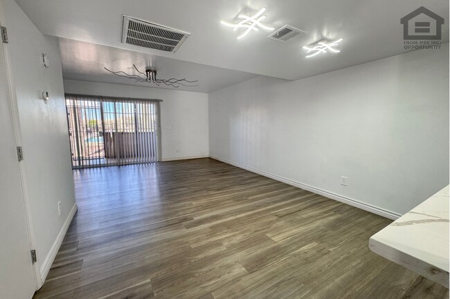 Building Photo - 2Bed/1.5Bath Condo at Cactus Rd/19th Ave! Ready for Immediate Move-In! – POOL VIEW!