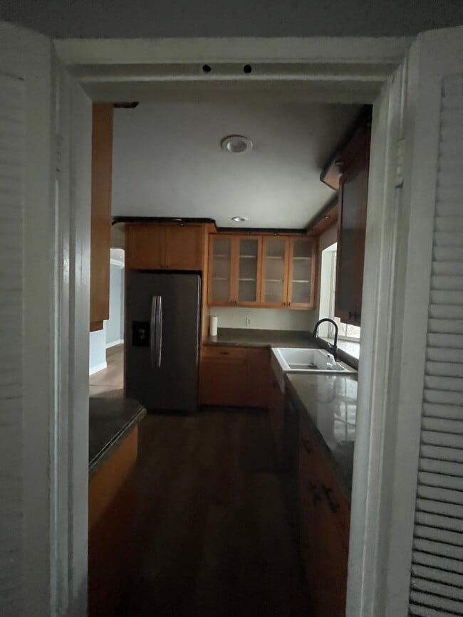 Primary Photo - 22240 Wyandotte St