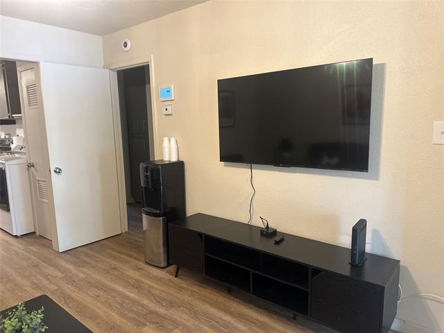 Building Photo - 1649 Palm St