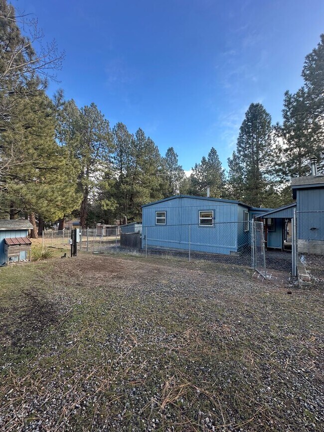 Building Photo - Completely Remodeled Home on 1 Acre in DRW