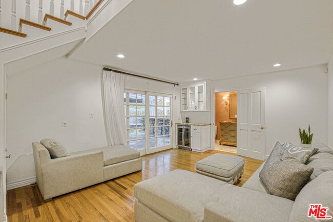 Building Photo - 3690 Crownridge Dr