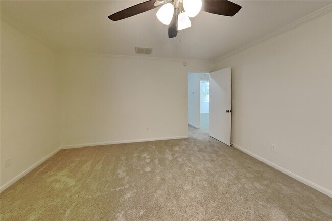 Building Photo - 32334 Summer Park Ln