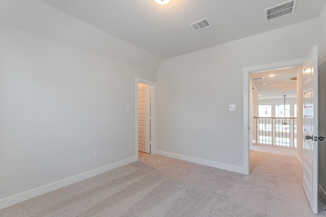 Building Photo - 119 Mockingbird Trails Dr