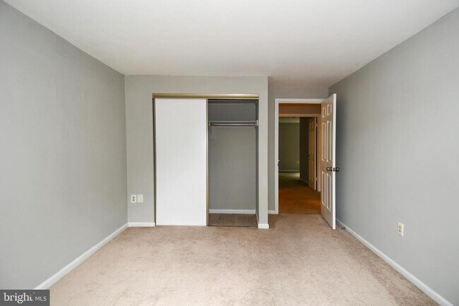 Building Photo - 13216 Country Ridge Dr