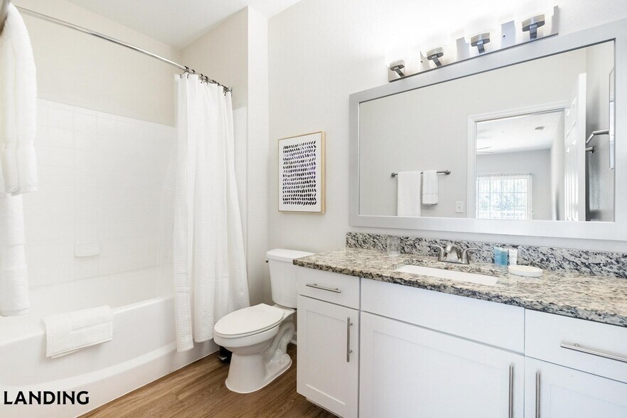 Building Photo - 2801 Biltmore Park Dr