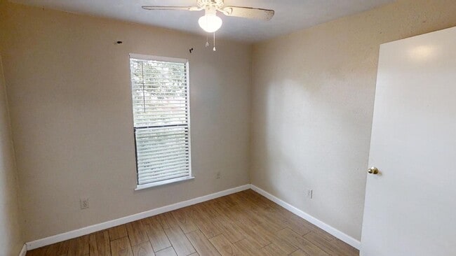 Building Photo - Charming 3 bedroom, 2 bath property in Cop...