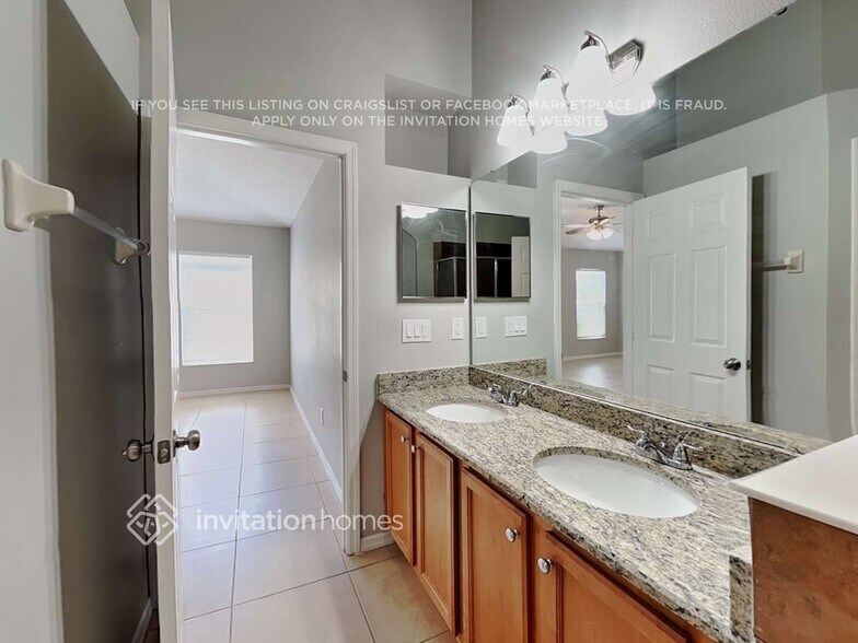 Building Photo - 3612 Holden Dr