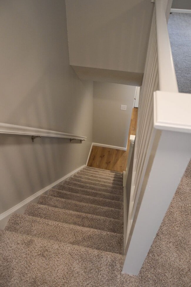 Building Photo - 2464 S Burberry Ln