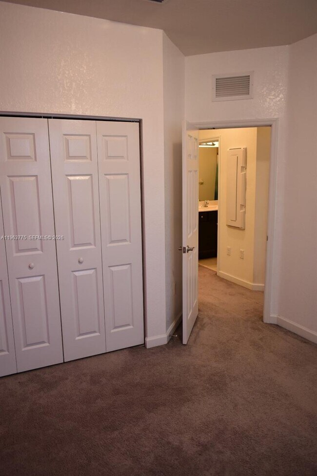 Building Photo - 3392 SE 1st St