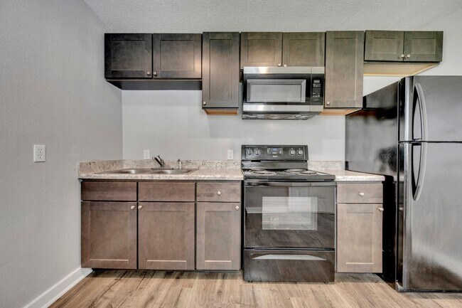 Building Photo - Adorable 1 bed 1 bath - Central air/heat, updated