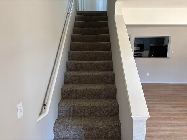 Building Photo - 4012 Snowy Owl Dr