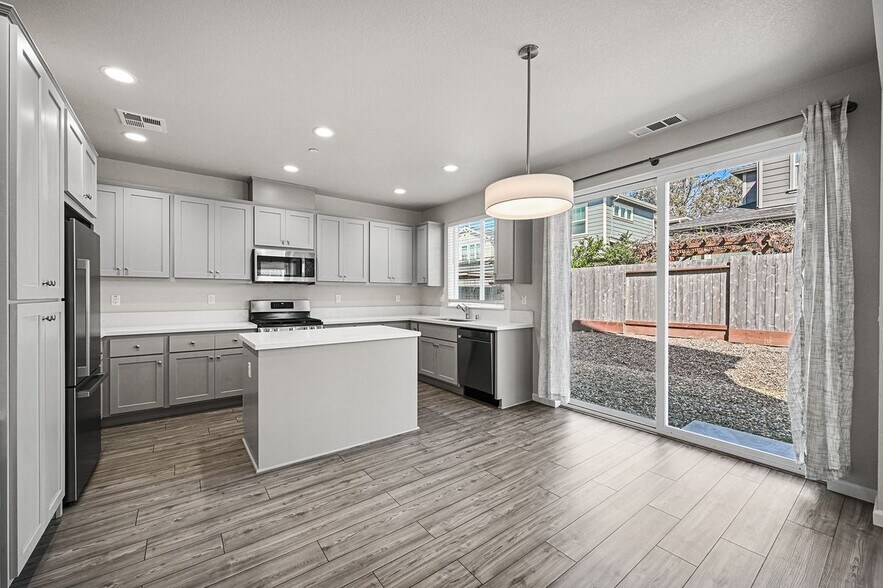 Building Photo - 1477 Cecilia Dr