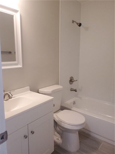 Building Photo - 3300 S 7th St