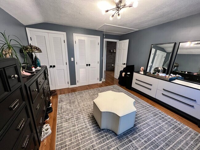 Building Photo - 49 Ramsay St