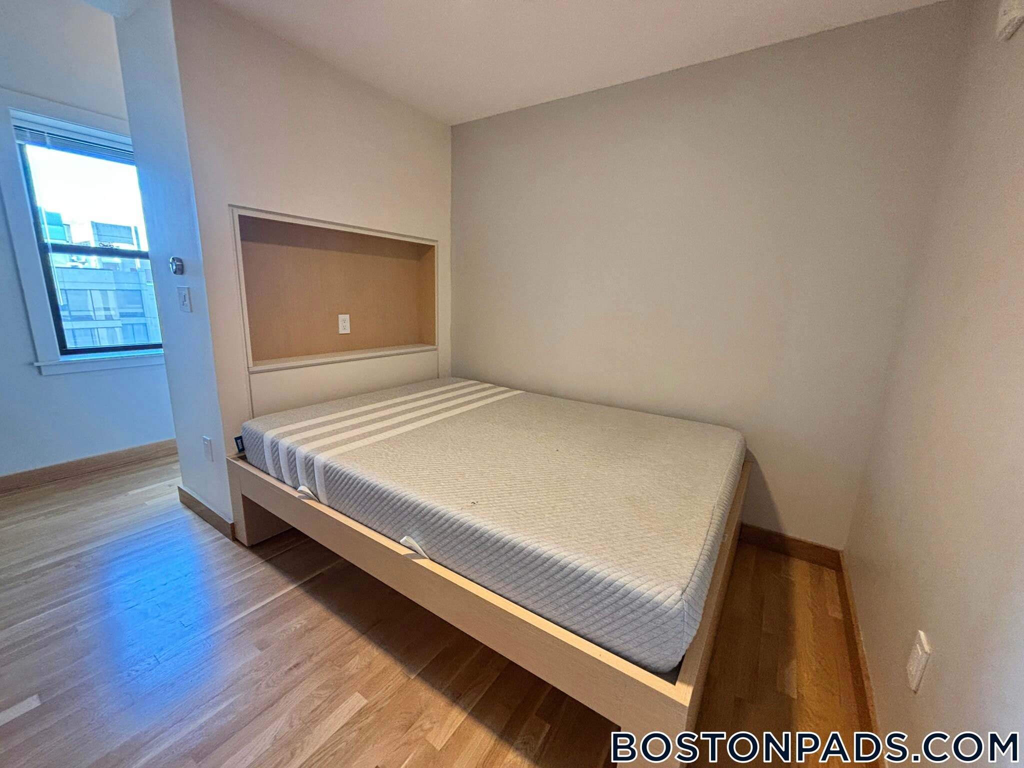 Building Photo - 115 Mt Auburn St