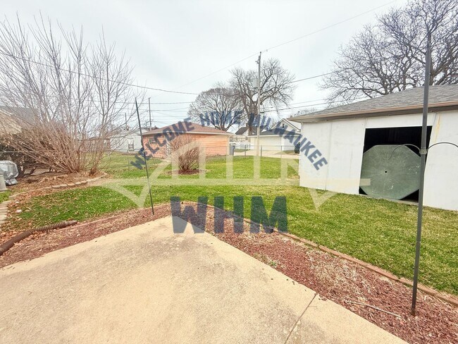 Building Photo - 3934 S 3rd St