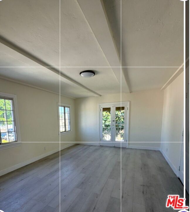 Building Photo - 1034 W 84th St