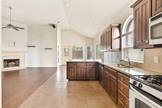 Building Photo - 6669 Friendsway Dr