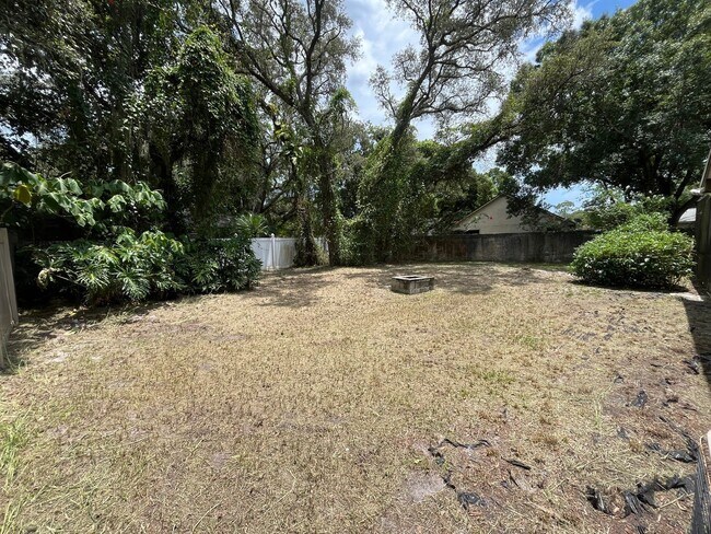 Building Photo - 3801 Donna Lynn Ln