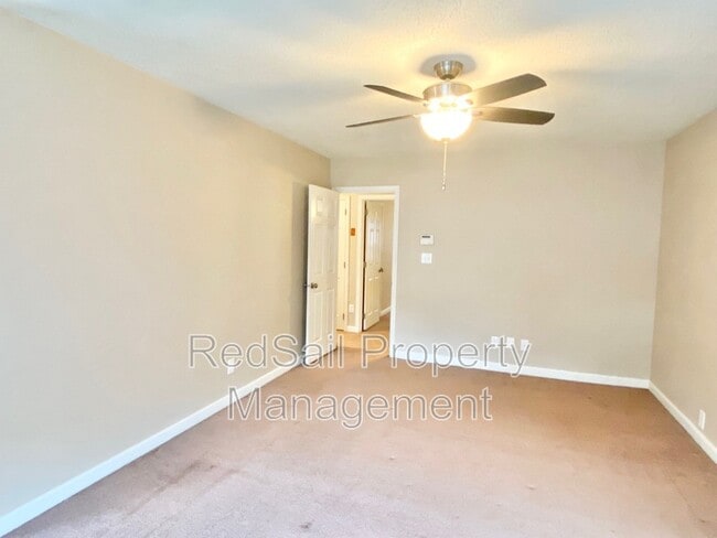 Building Photo - 14 Tabatha Cir