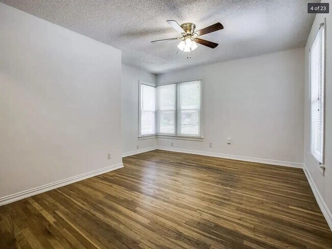 Building Photo - Darling 5 bedroom Home Near TCU. Available for 2026-2027!