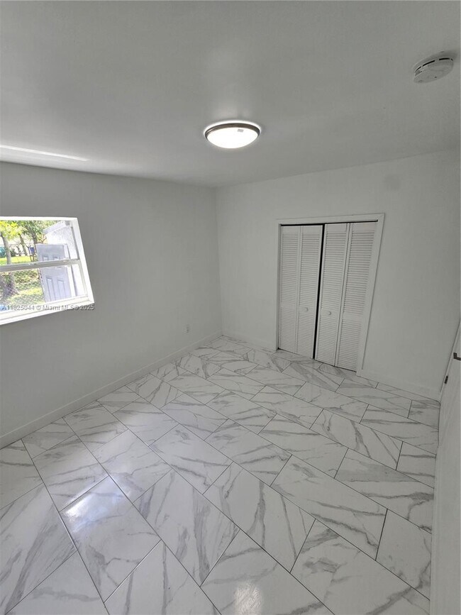 Building Photo - 1230 NW 70th St