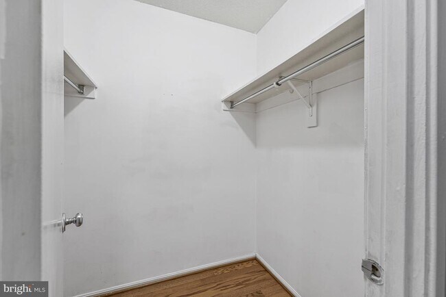 Building Photo - 8360 Greensboro Dr