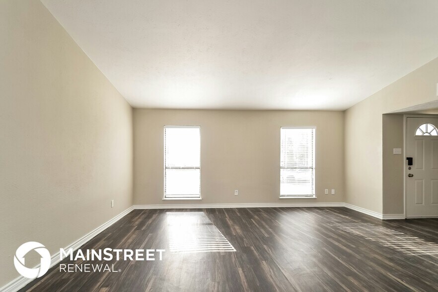 Building Photo - 741 Cambridge Dr