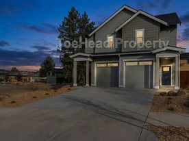 Building Photo - 63266 NW Ski Ln