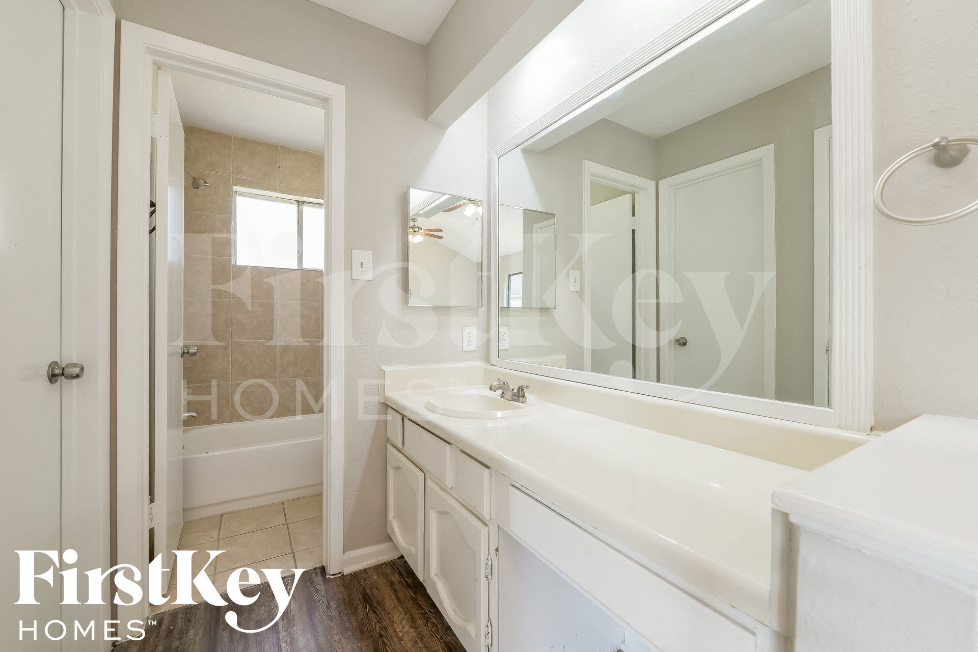 Building Photo - 22219 Oakhill Gate Dr