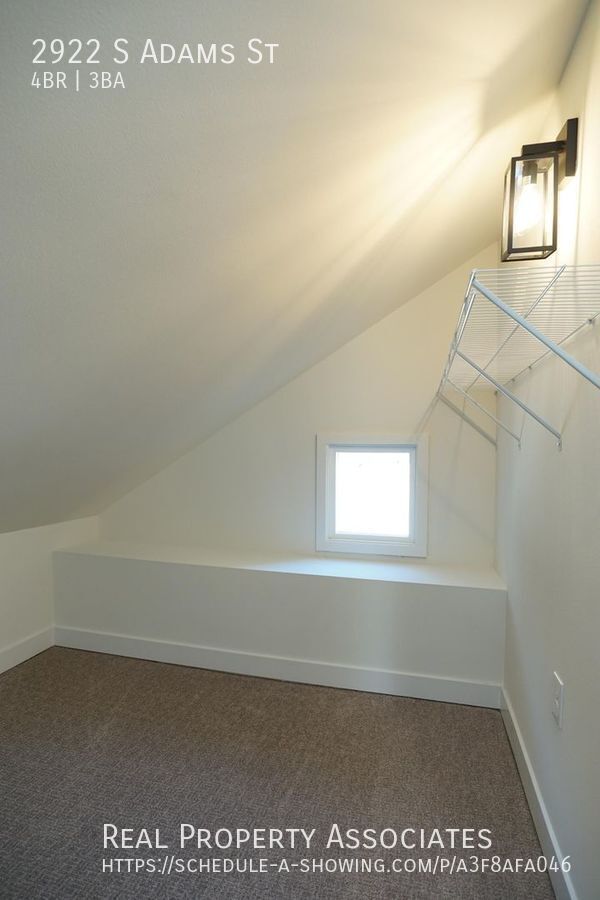 Building Photo - 2922 S Adams St