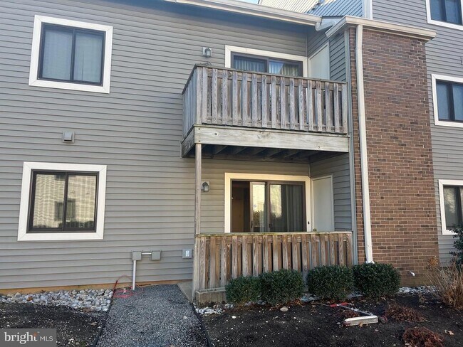 Building Photo - 1019 Ravens Crest Dr