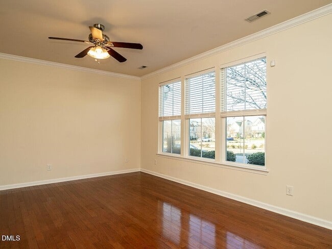 Building Photo - 309 Roundhouse Lane