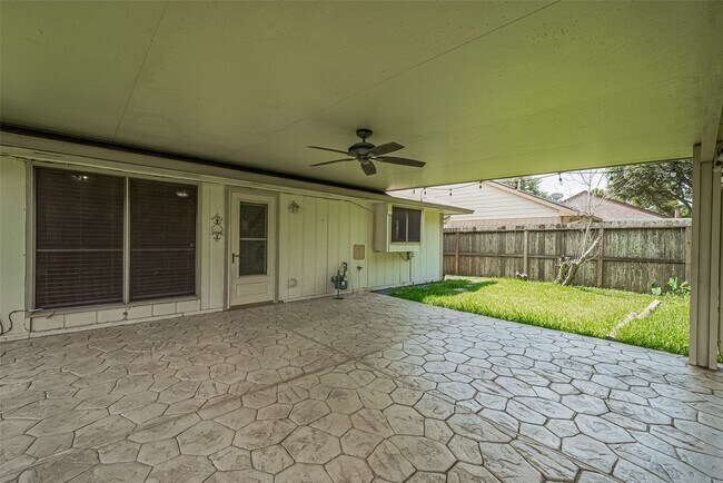 Building Photo - 6907 Yardley Dr
