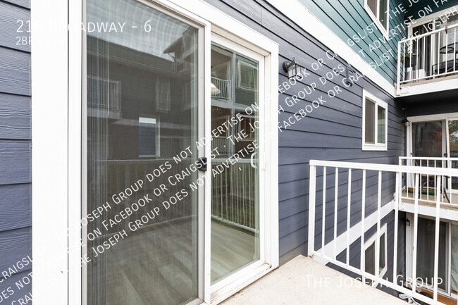 Building Photo - 218 Broadway-6