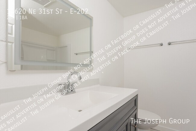 Building Photo - 14620 NE 31st St