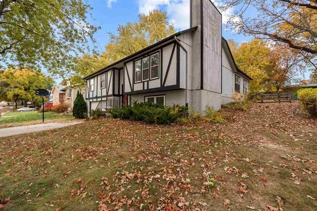 Building Photo - 16 Penfro Dr