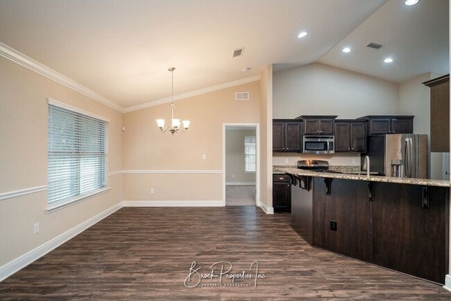 Building Photo - 2112 Stennis Dr