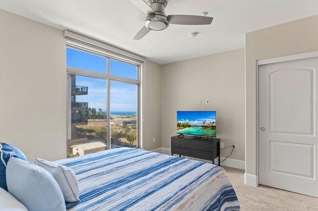 Building Photo - 1019 Costa Pacifica Way