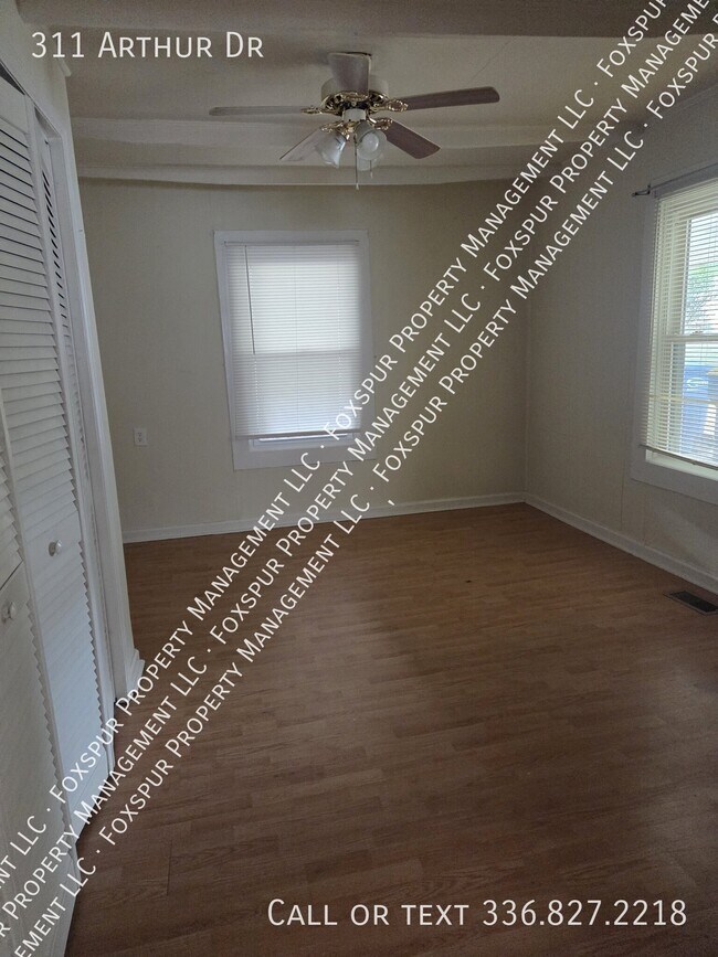 Building Photo - 311 Arthur Dr