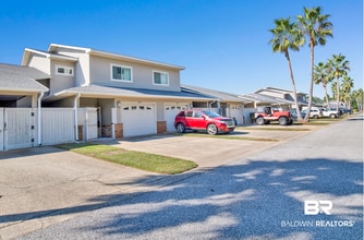 Building Photo - 501 Cotton Creek Dr