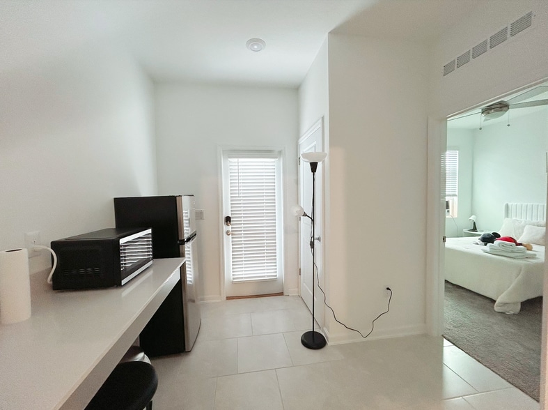 Building Photo - 5996 Blissful St