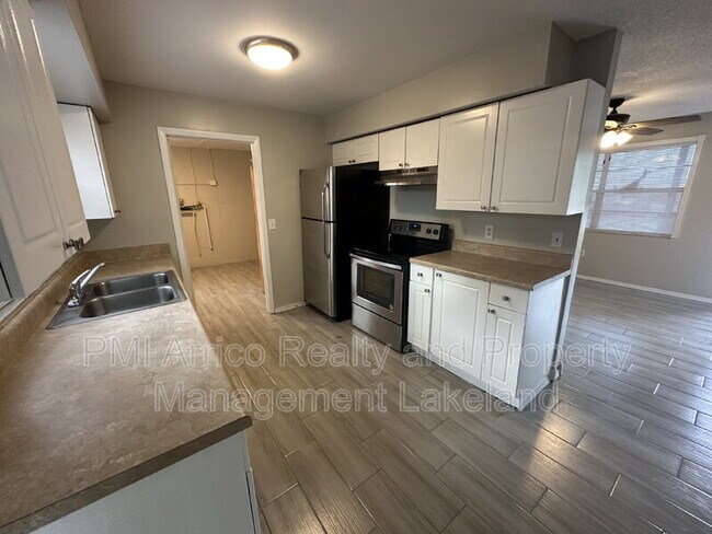 Building Photo - 651 Duncan Cir W