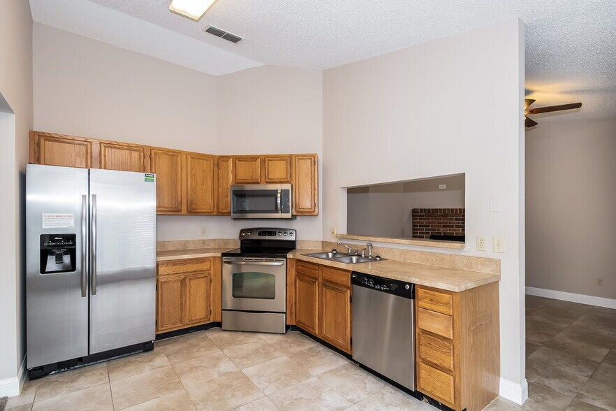 Building Photo - 5943 Early Harvest Ct